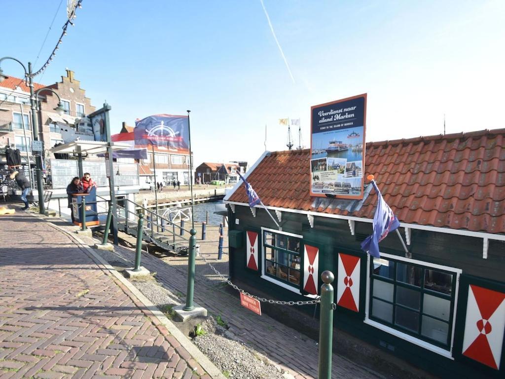 Hotel Modern Houseboat In Marina Of Volendam Exterior foto
